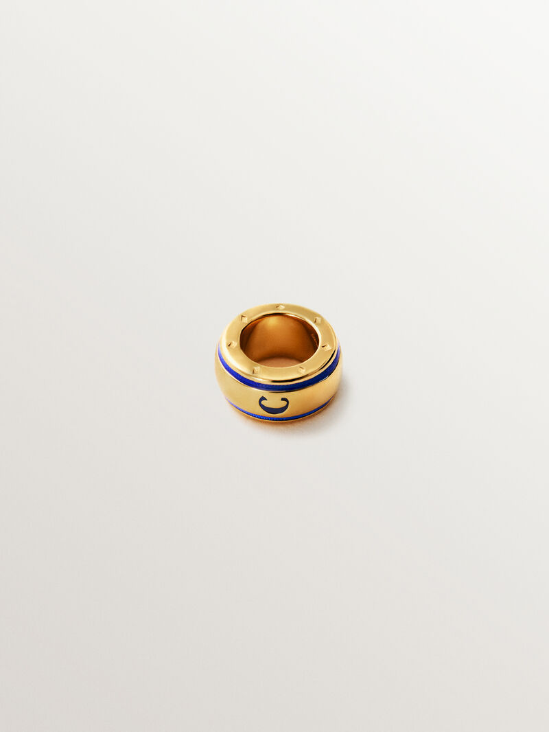 Charm with initial C made of 925 silver plated in 18K yellow gold and blue enamel in a circular shape image number 2