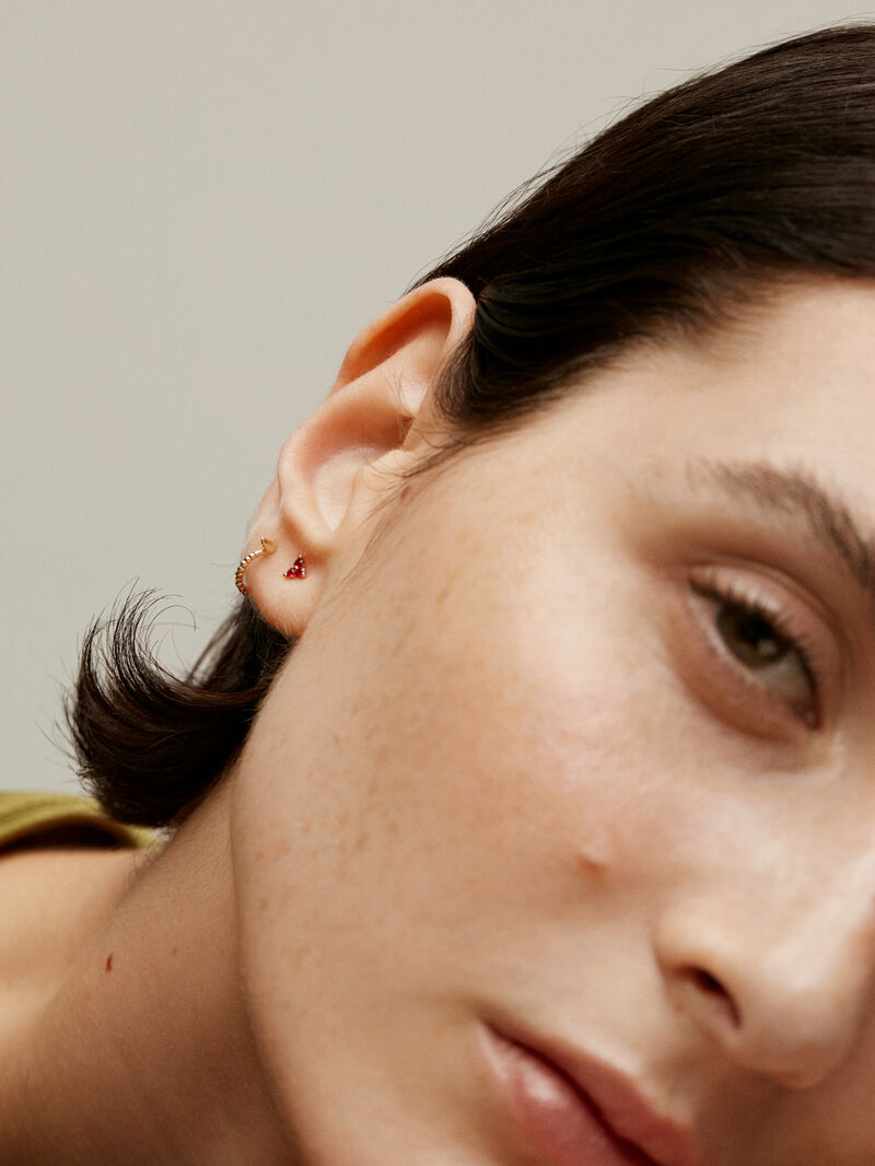 Individual small hoop earring of 9K yellow gold with spheres and spike. image number 4