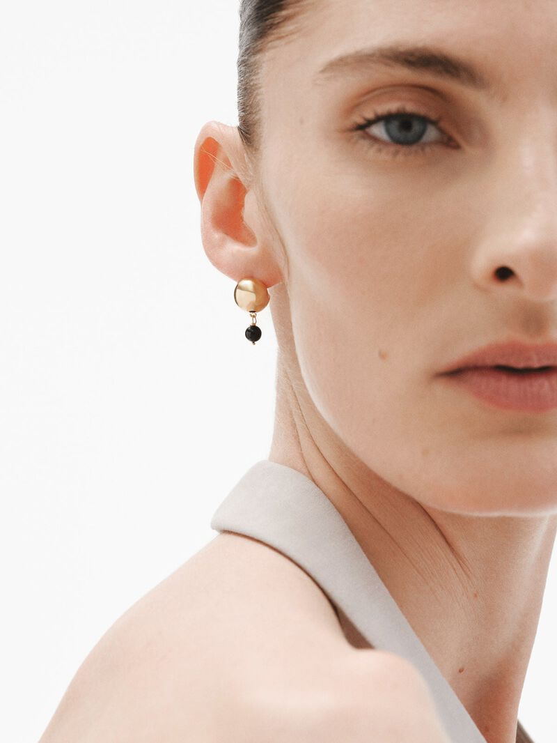 925 silver earrings bathed in 18k yellow gold with black ónix image number 1