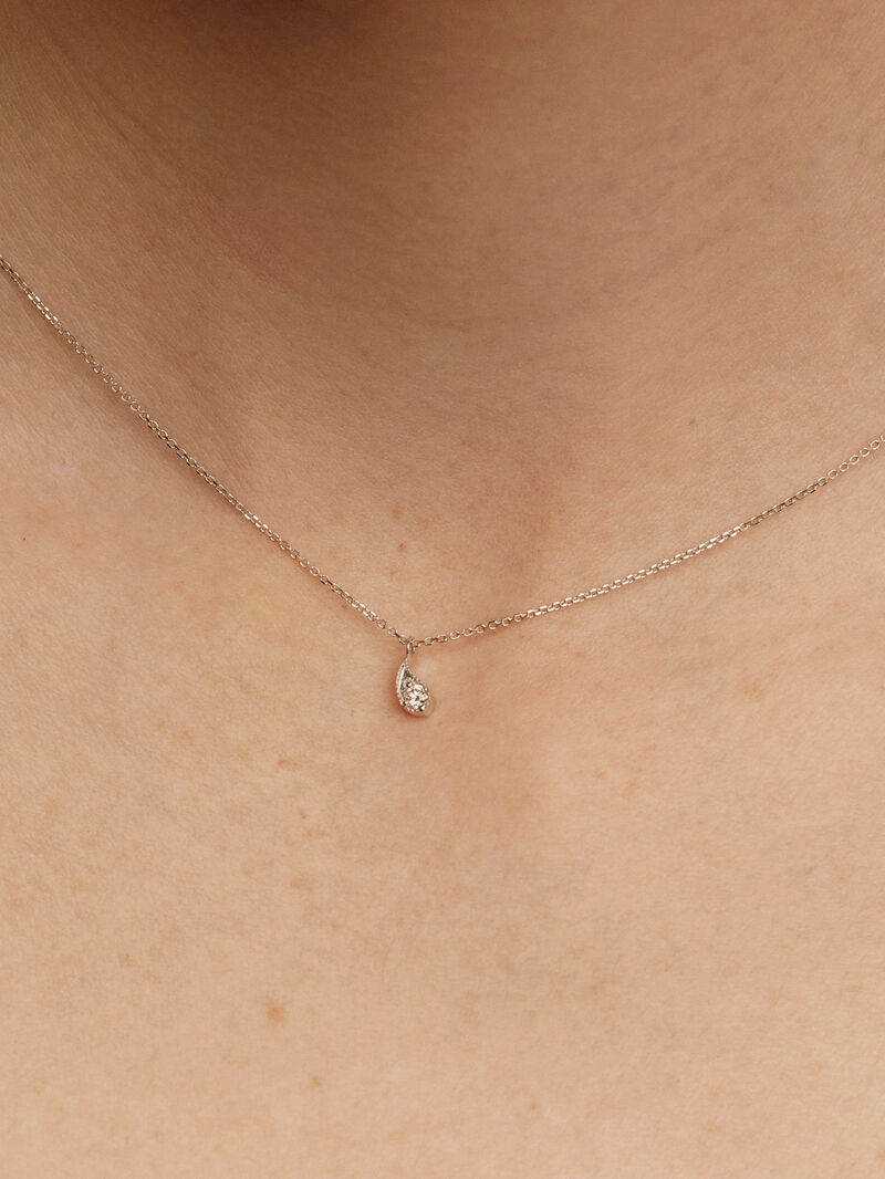 9K white gold pendant with drop and white diamonds image number 1
