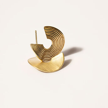 Medium-size, embossed, hammered hoop earrings in 18kt yellow gold-plated sterling silver, J05217-02, mainproduct