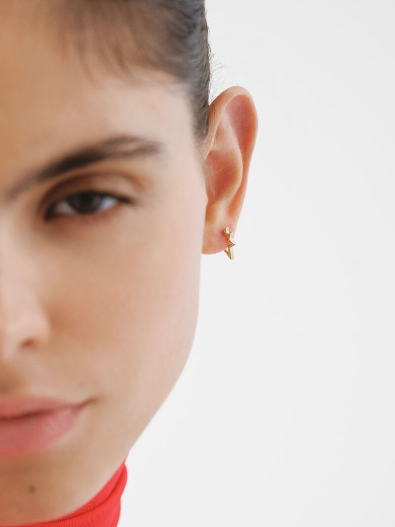 9K yellow gold single earring in the shape of a star. image number 3