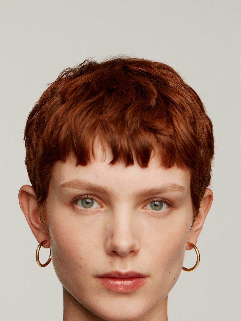 Medium-sized hoop earrings made of 925 silver, coated in 18K yellow gold. image number 1