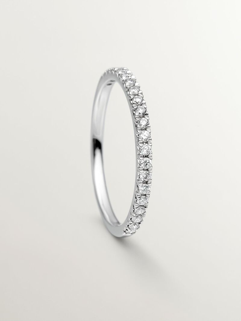 18K white gold ring with brilliant cut diamonds image number 4