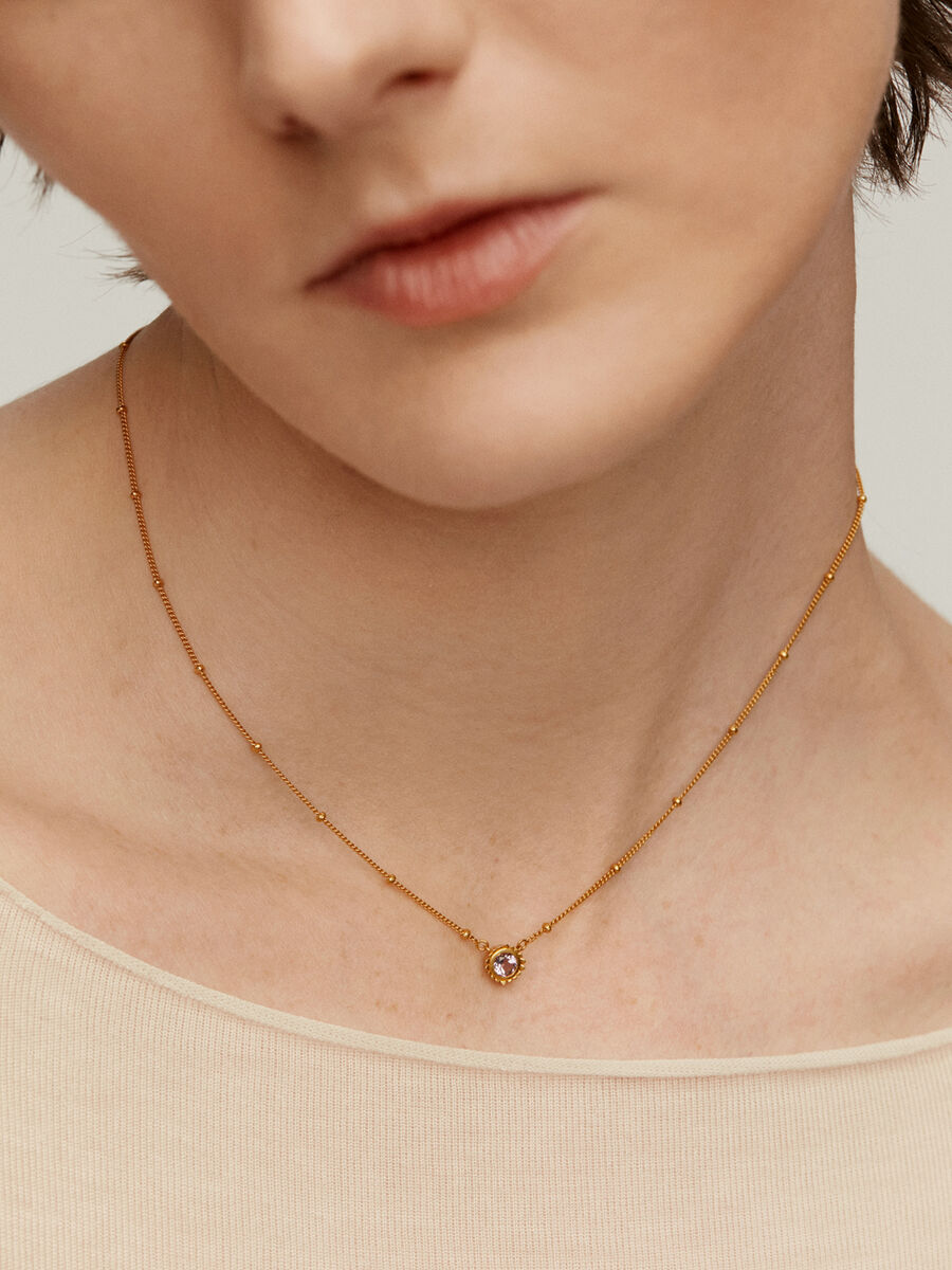 Colgante de plata bañada en oro amarillo de 18kt con piedra amatista morada, J05299-02-PAM, hi-res