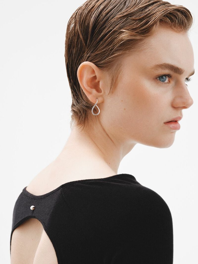 Medium wavy hoop earrings made of 925 silver image number 3
