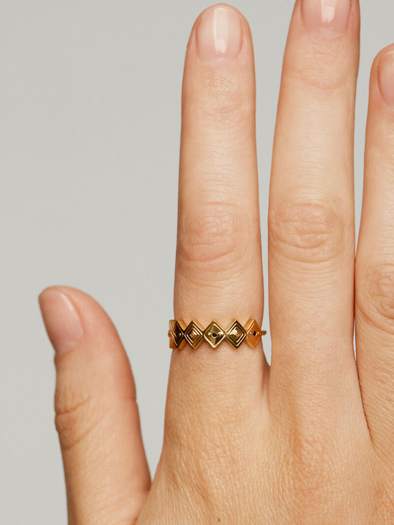 925 silver ring bathed in 18k yellow gold with black spinelas image number 1