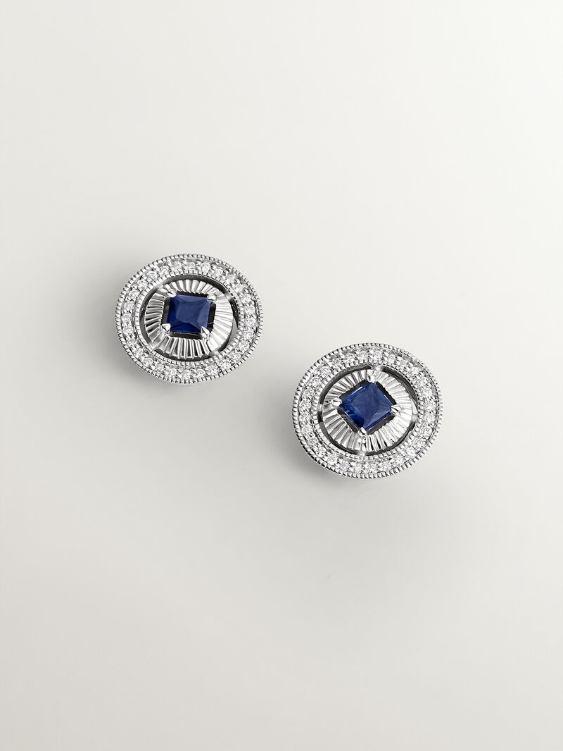 18K white gold earrings with brilliant-cut diamonds and princess-cut blue sapphires image number 2