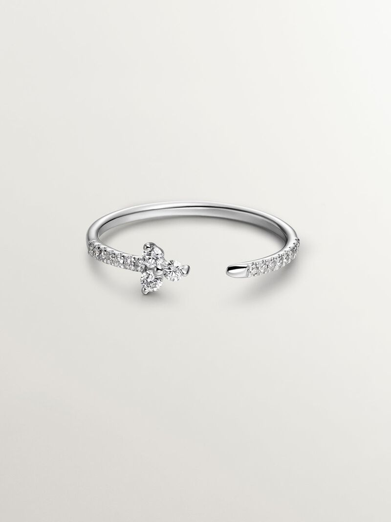 You and Me ring made of 18K white gold with diamonds and clover. image number 0