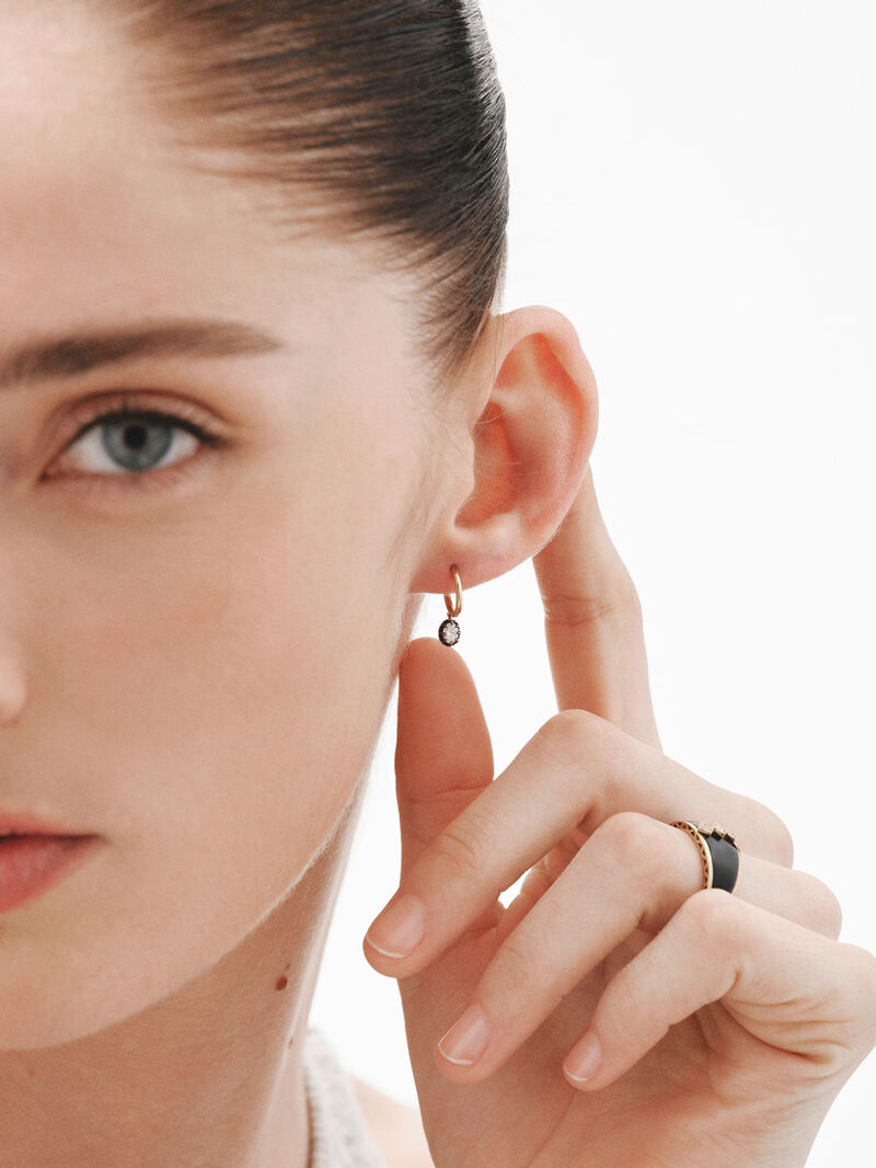 18K yellow gold earrings with aged effect and oval-cut diamonds image number 5
