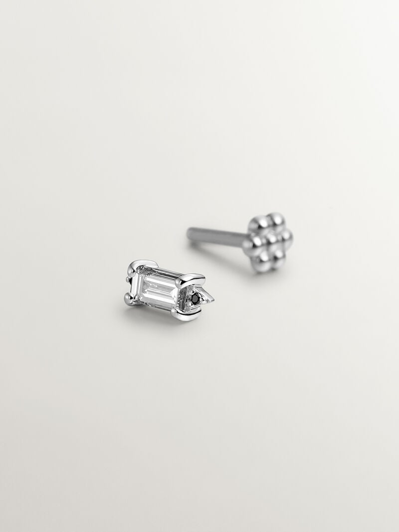 Individual 18k white gold pending with white diamond and black diamonds image number 4