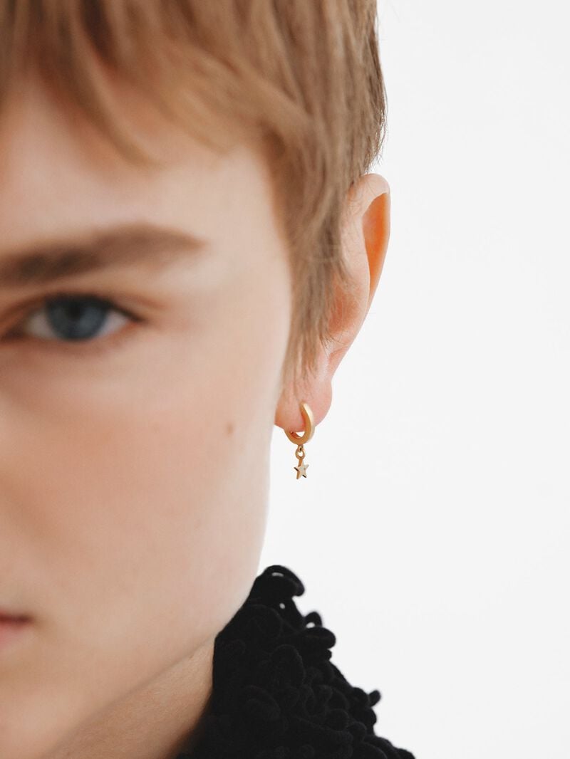 Small hoop earrings made of 925 silver, bathed in 18K yellow gold with star. image number 1