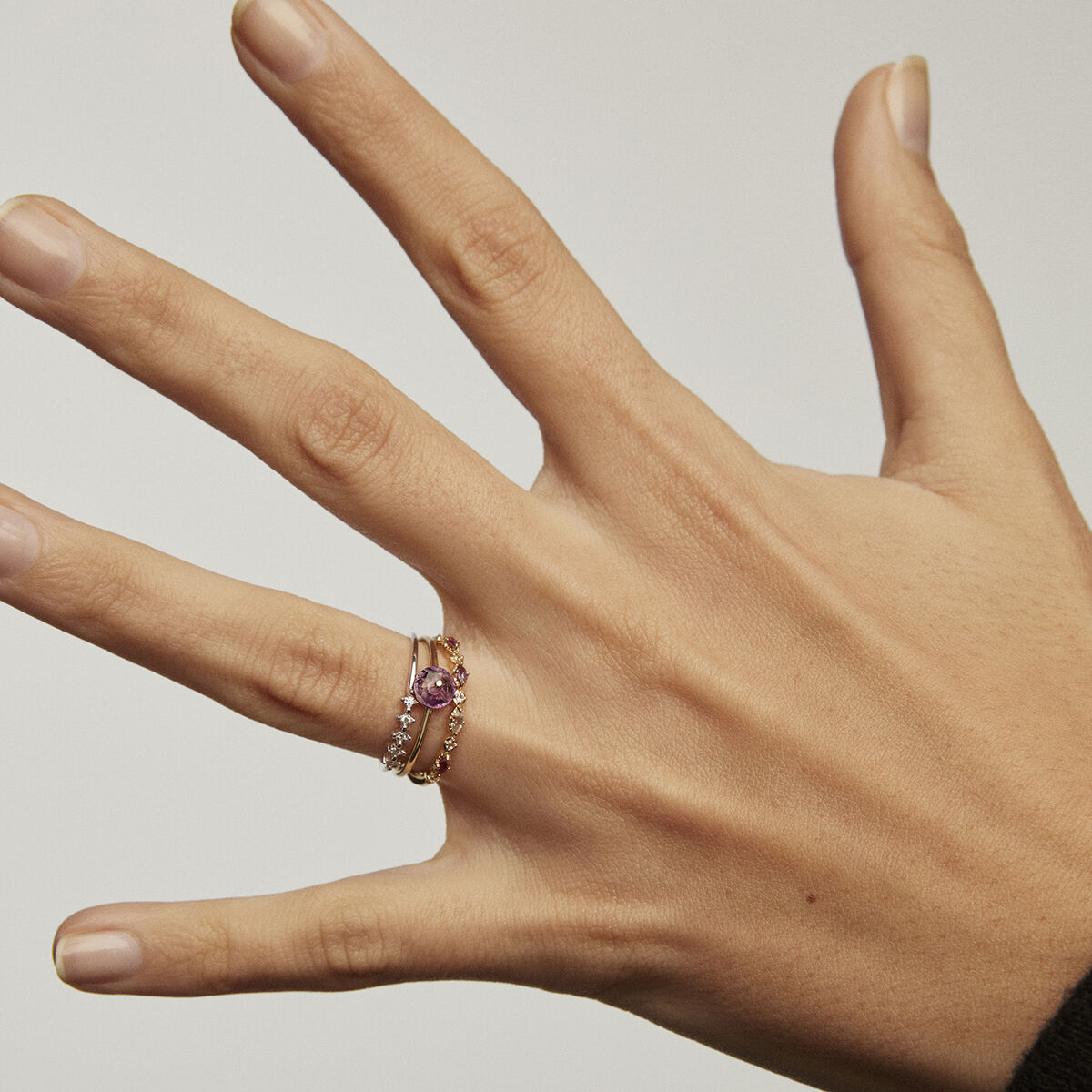 Redada Descarga Caballero Anillo de plata con piedras multicolor | Aristocrazy