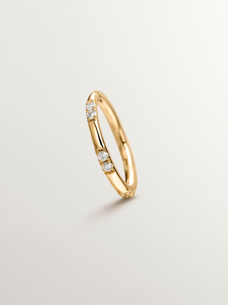 Individual 18K yellow gold hoop earring with diamonds image number 4