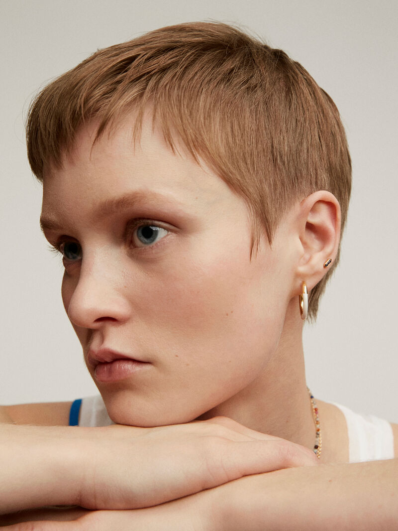 Medium hoop earrings made of 925 silver bathed in 18K yellow gold with white enamel image number 5