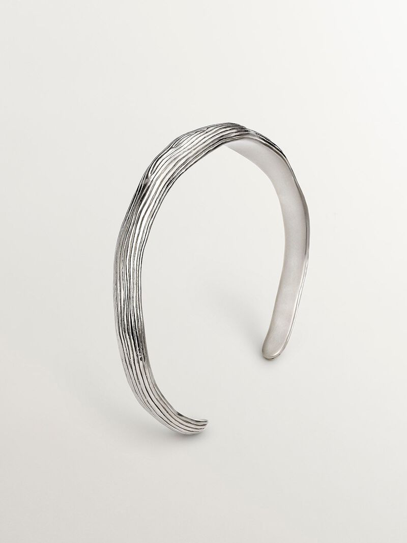 Anillo de plata 925 con relieve y forma irregular image number 4