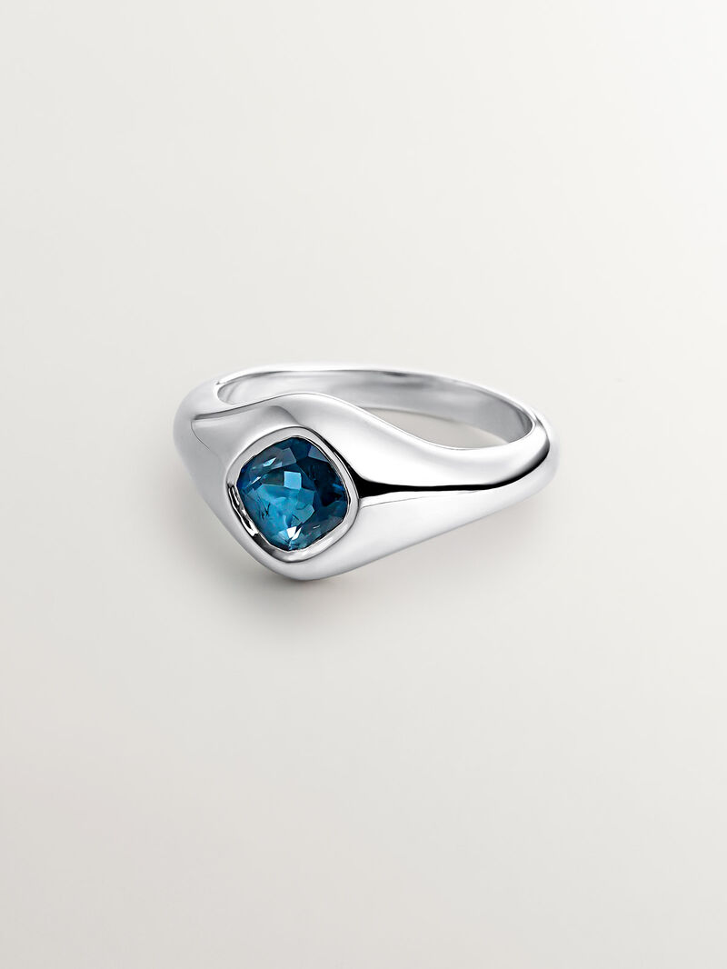 925 silver signet ring with London blue topaz image number 2