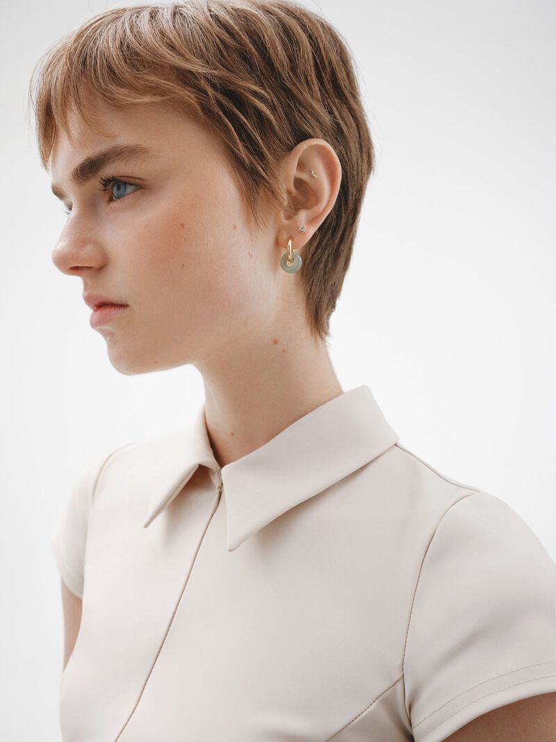 Medium hoop earrings made of 925 silver bathed in 18K yellow gold with green aventurine image number 5