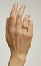 Anillo triple cruzado de plata bañada en oro de 18kt con piedras topacios blancos y rodolitas, J04989-02-RO-WT