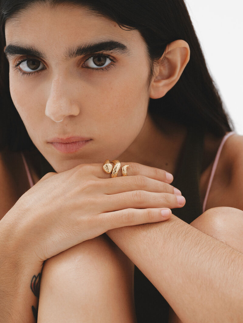Wide 925 silver ring bathed in 18K yellow gold in the shape of a snake. image number 3
