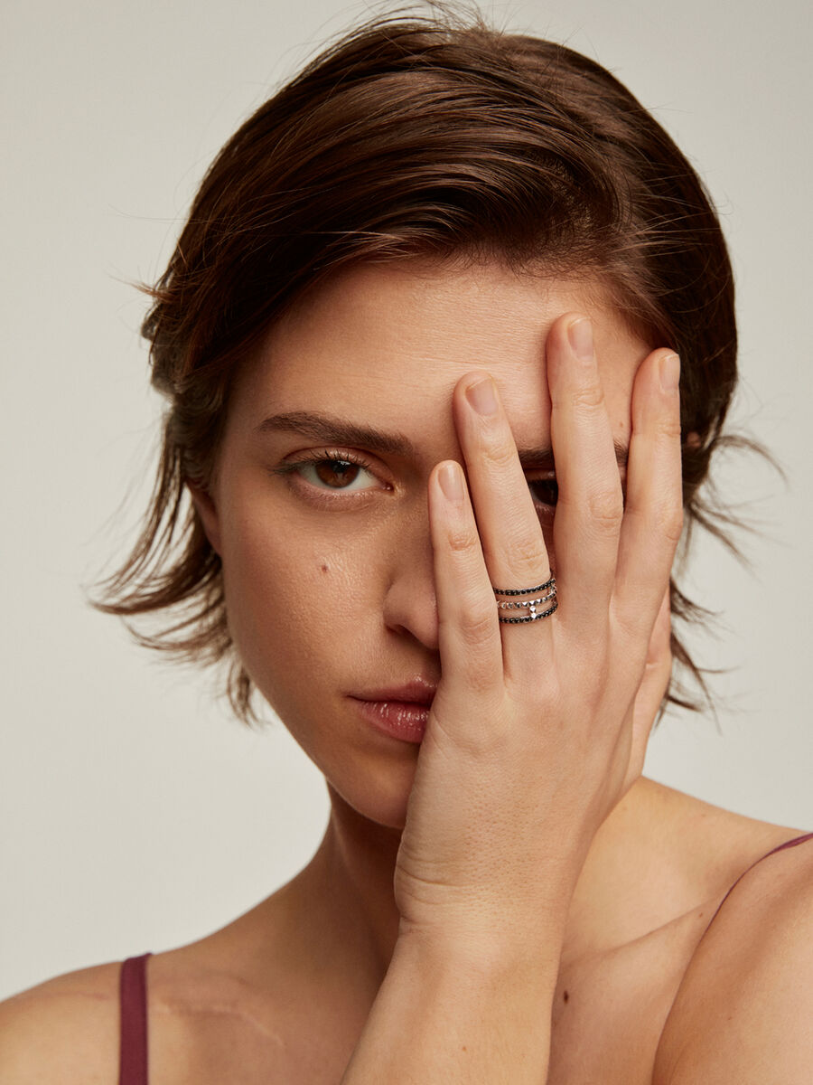 Silver triple ring with raised detail and black spinel gemstones , J04905-01-BSN, hi-res