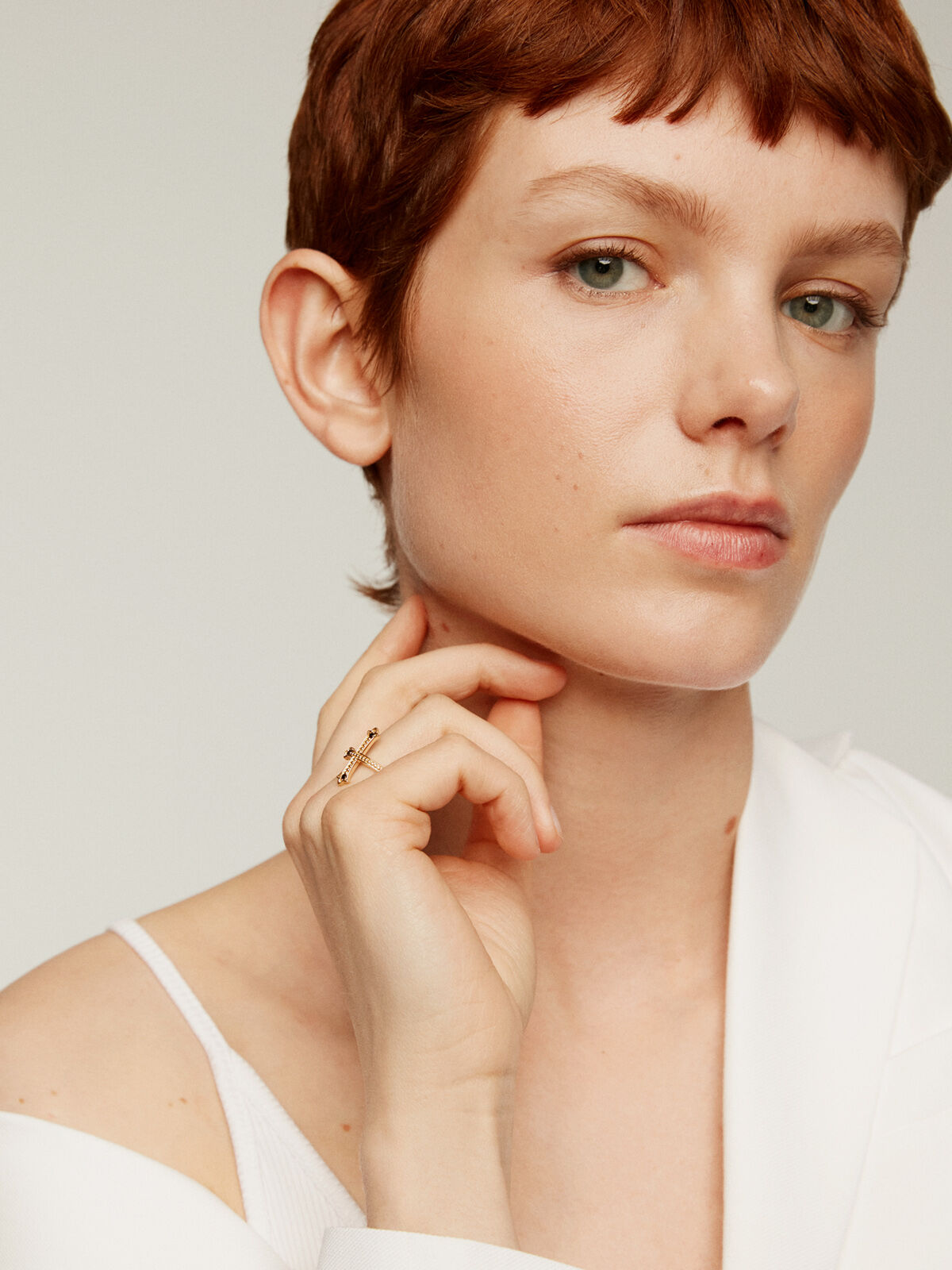 Anillo cruz aristocrazy clearance