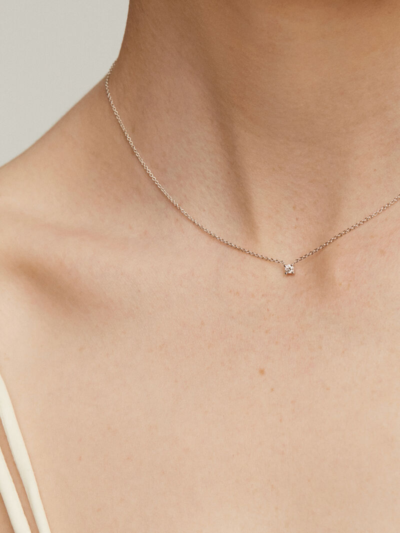 18K white gold pendant with 0.1 ct diamond image number 0