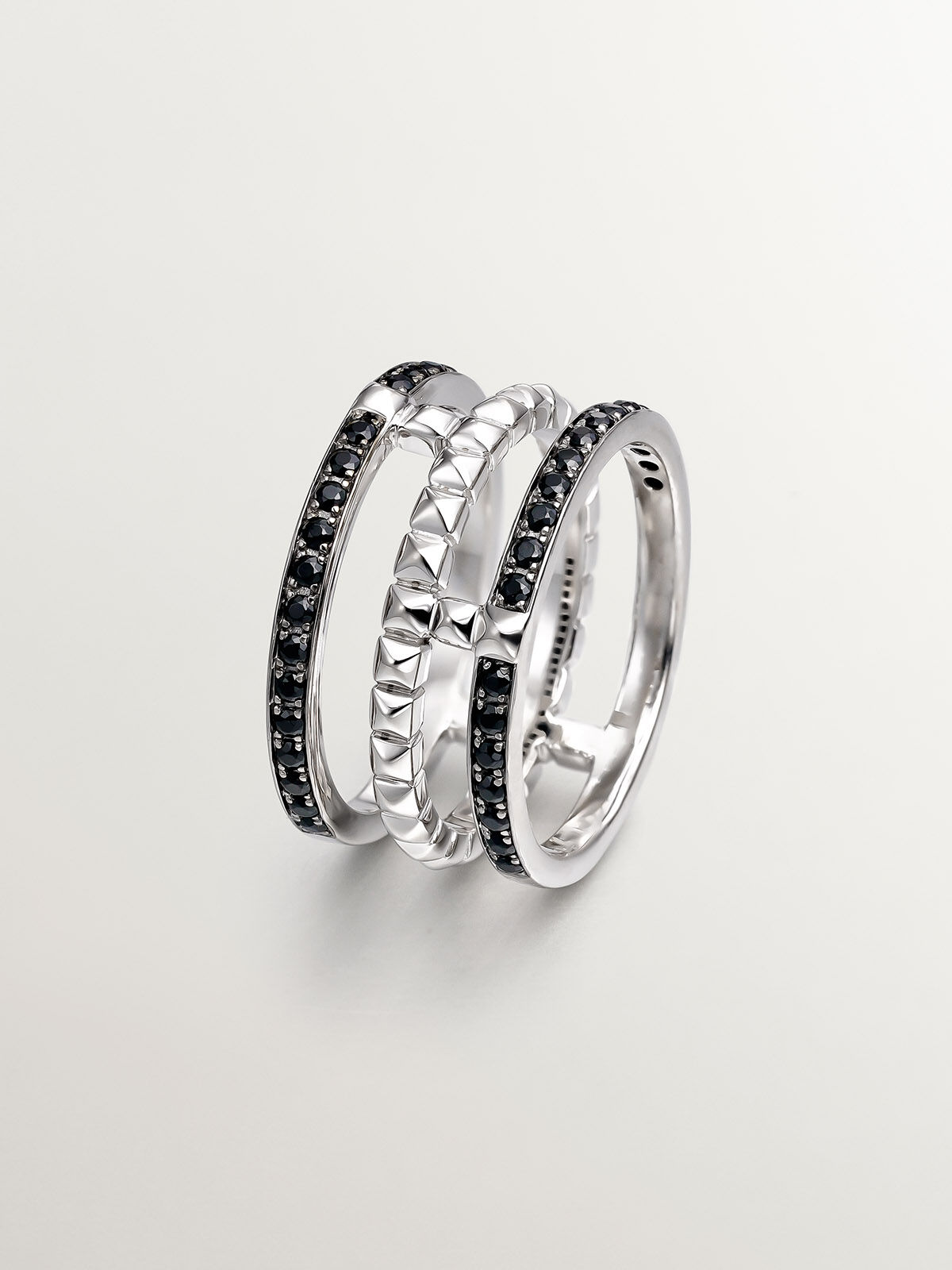 Bague triple en argent 925 avec texture et spinelles noirs