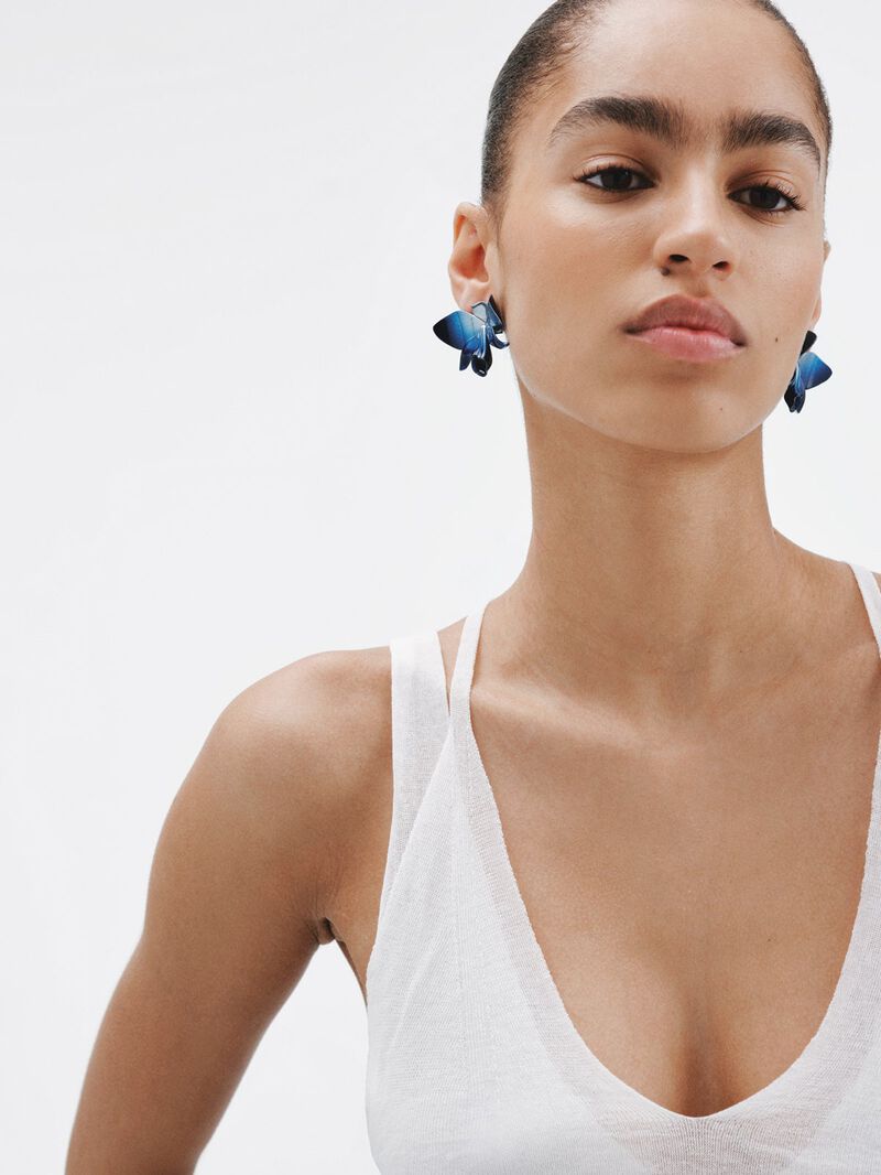Orchid-shaped 925 silver earrings, gradient blue enamel and polished effect image number 4