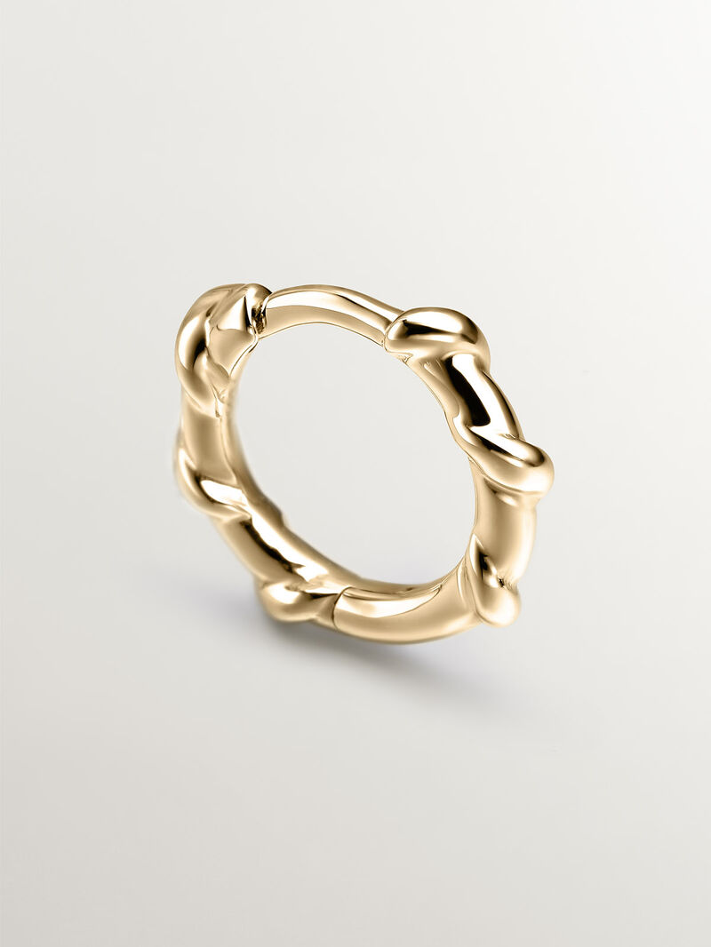 Individual yellow gold 9K earring with embossing. image number 4