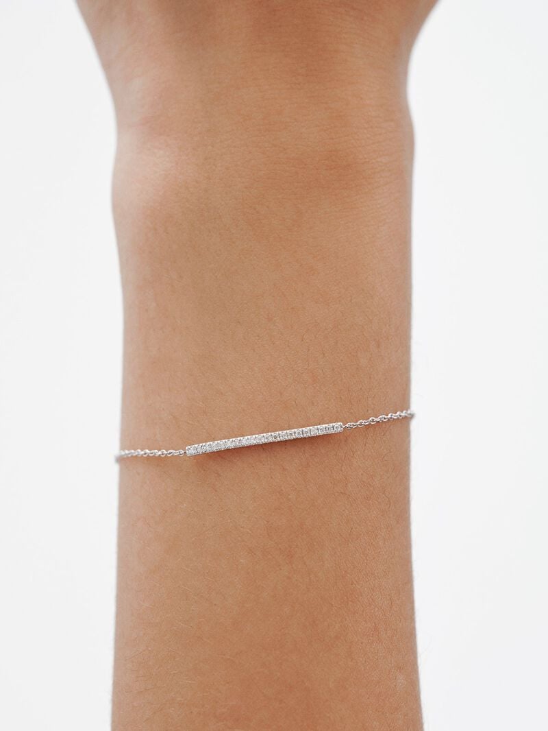 18K white gold bracelet with brilliant cut diamonds image number 1