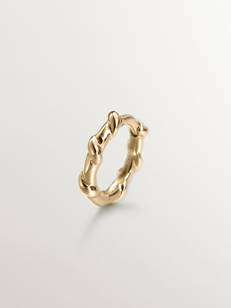 Individual yellow gold 9K earring with embossing. image number 0