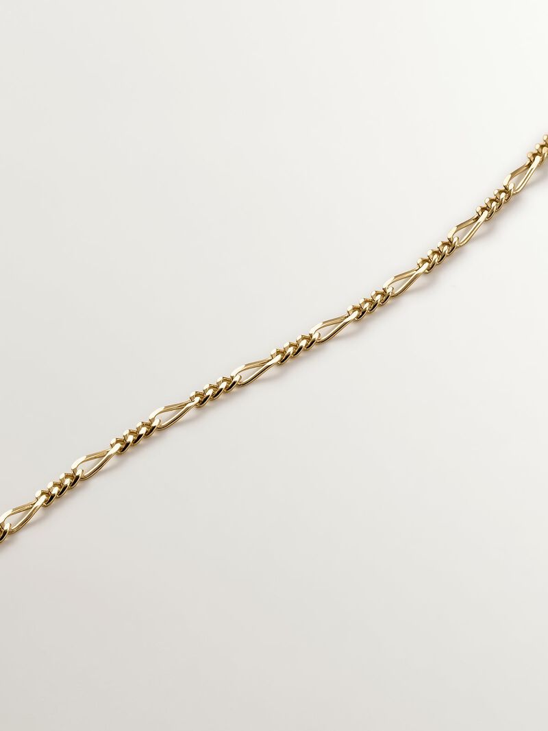 Fine Figaro link chain in 9K yellow gold image number 2