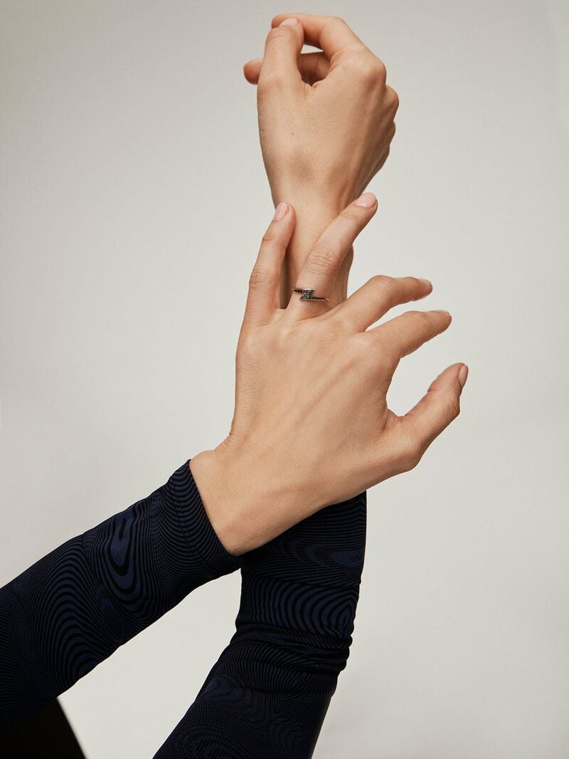 931 Silver ring with lightning bolt and black spinels image number 3