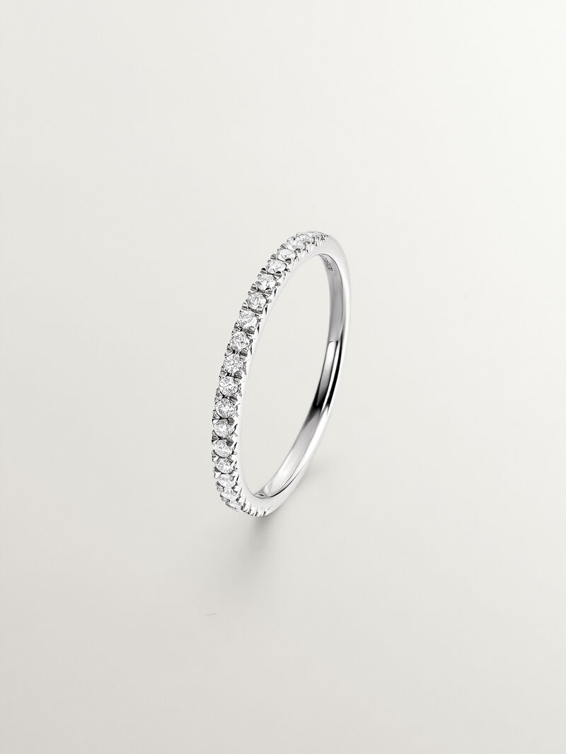 18K white gold ring with brilliant cut diamonds image number 0