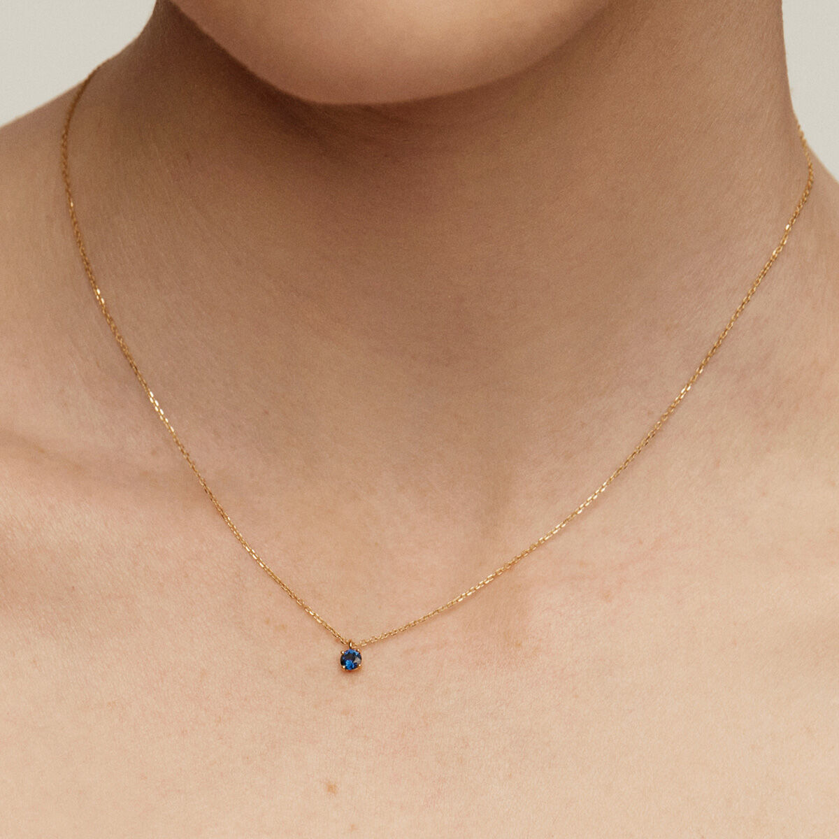 Pendant in 9k yellow gold with a blue sapphire , J04084-02-BS, hi-res