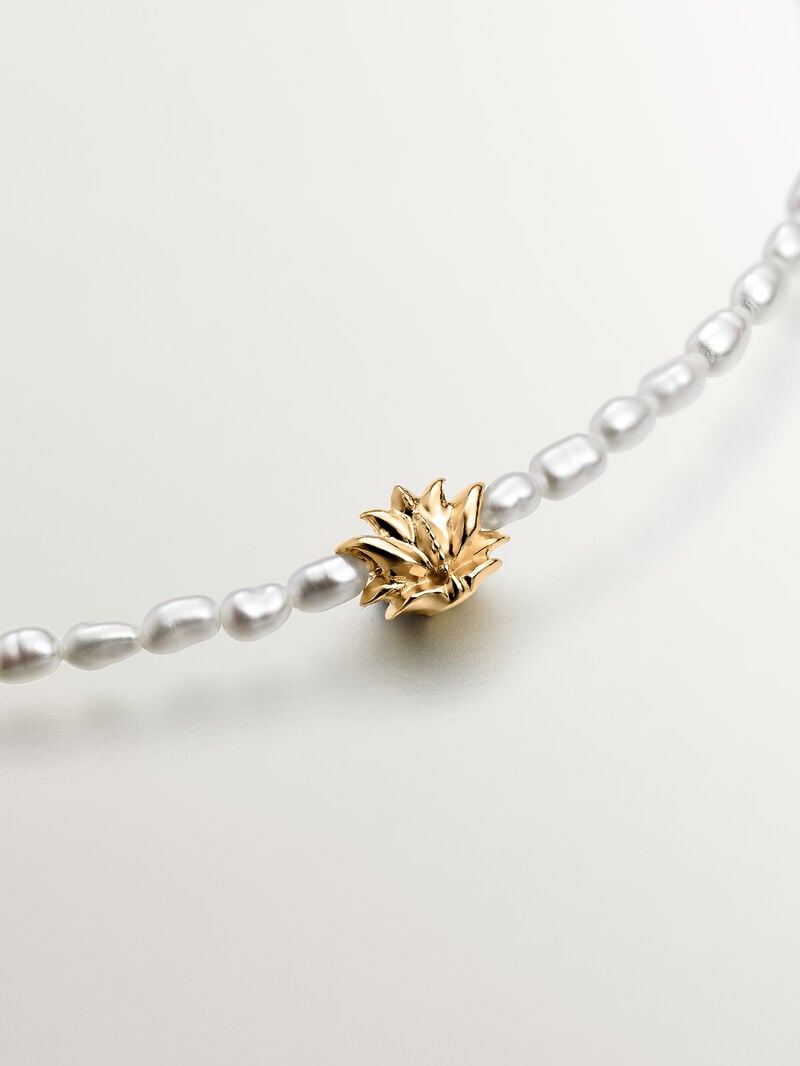 River pearl bracelet with 925 silver lotus flower coated in 18K yellow gold. image number 2