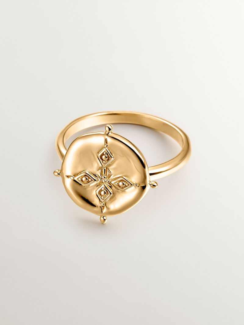 928 Silver ring bathed in 18K yellow gold with a medallion shape. image number 2