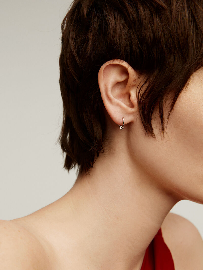 Individual 9K white gold hoop earring with small ball. image number 3