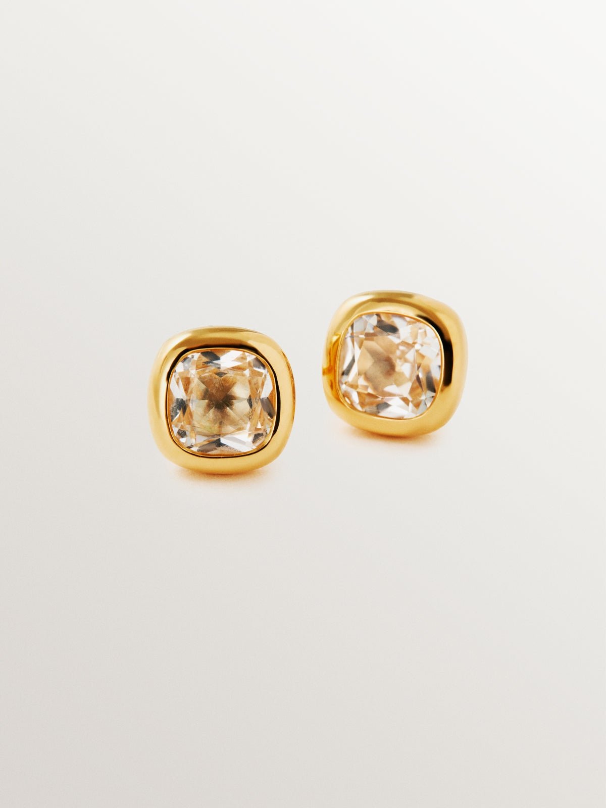 Pendientes de plata 925 bañada en oro amarillo de 18K con 2 topacios blancos
