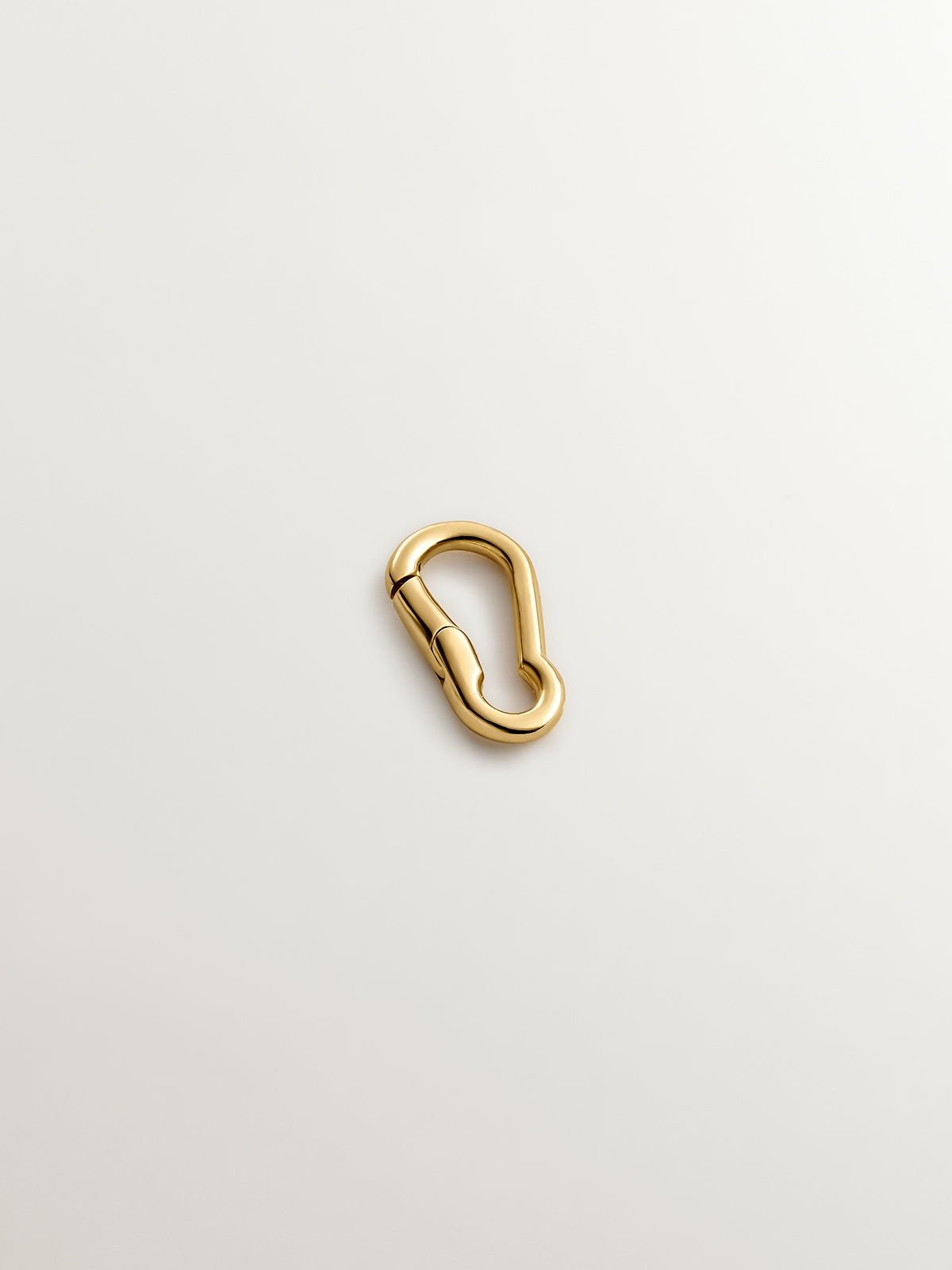 Charm mosquetón de plata 925 bañada en oro amarillo de 18K