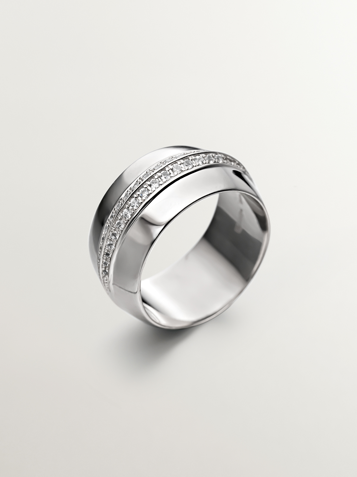 Anneau large en argent 925 avec topazes blanches