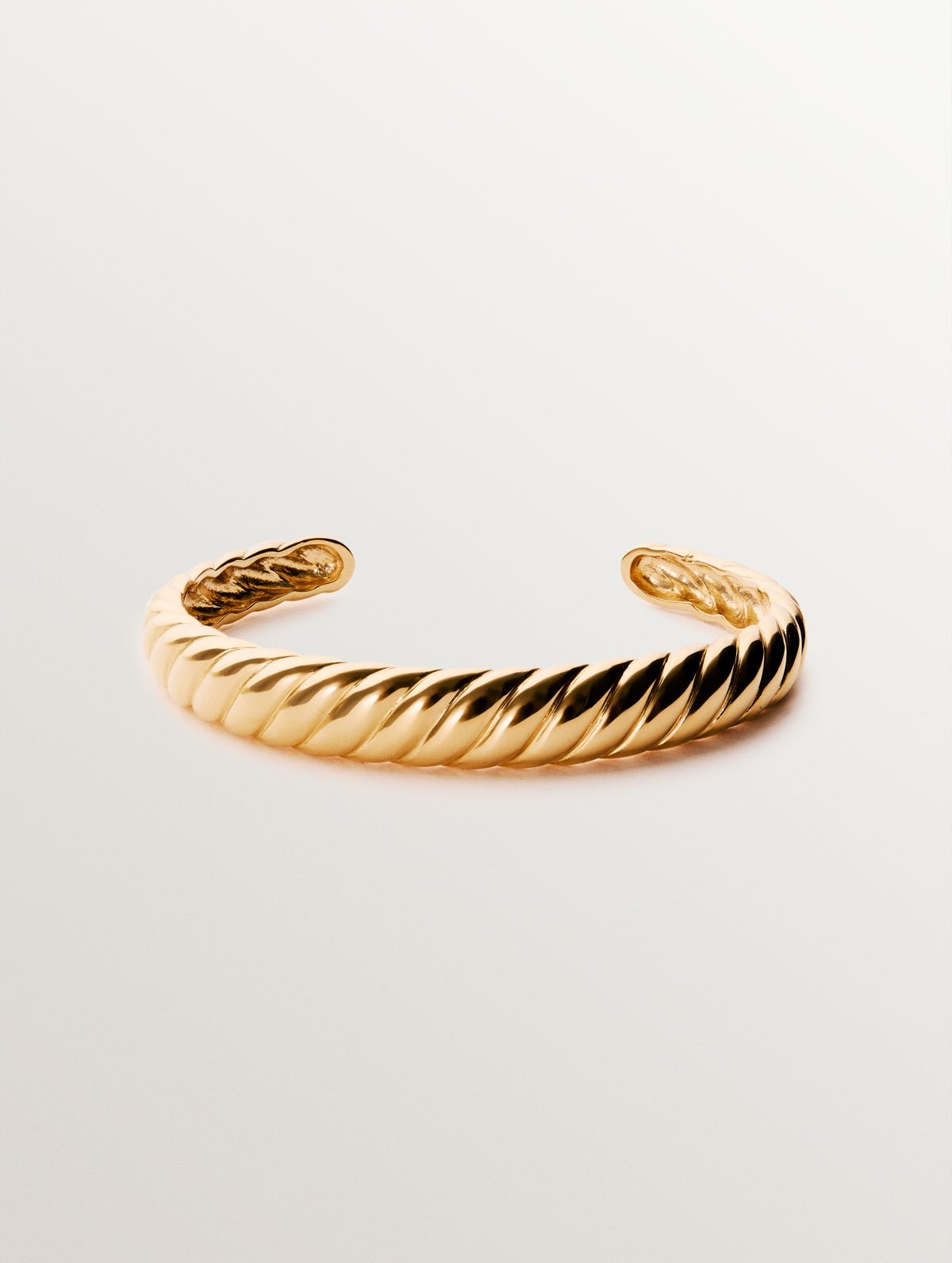 Bracelet rigide en argent 925 plaqué or jaune 18 carats avec texture