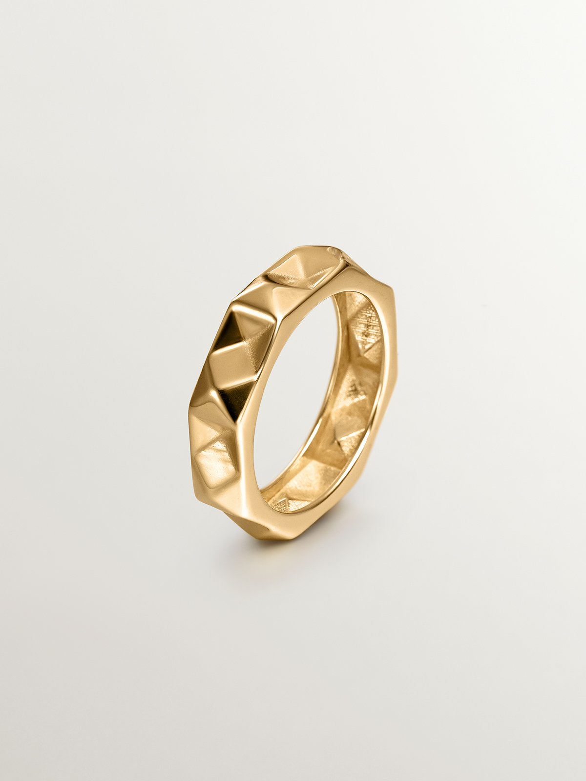 925 silver ring bathed in 18k yellow gold with geometric finish