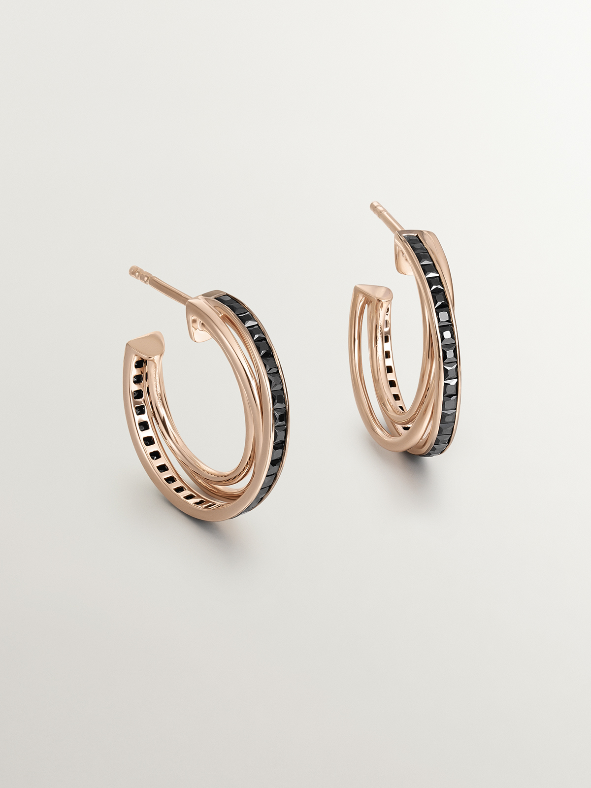 Boucles d'oreilles à triple anneau en argent 925 plaqué or rose 18K avec spinelles noires