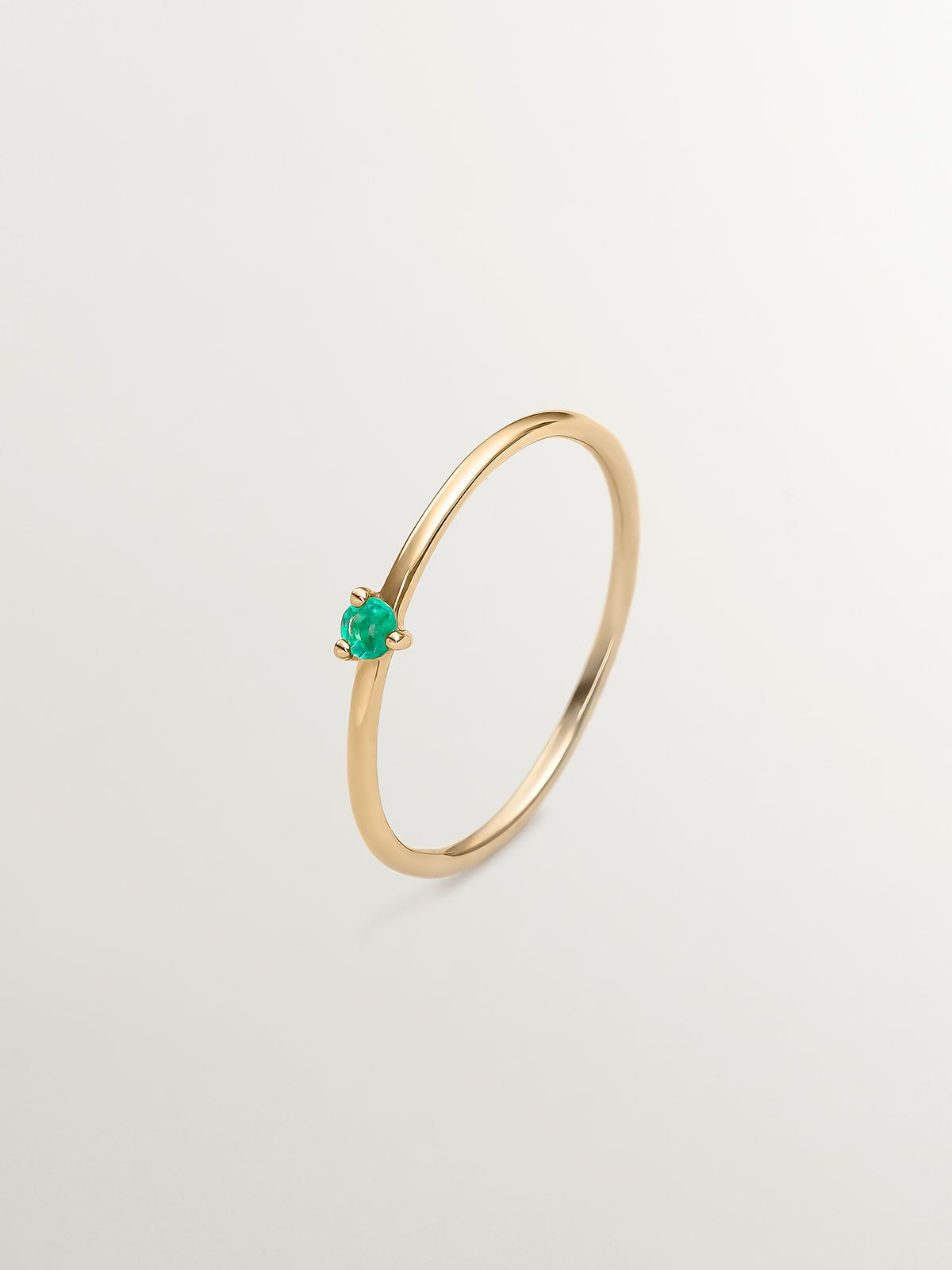 9K Yellow Gold Solitaire Ring with Emerald