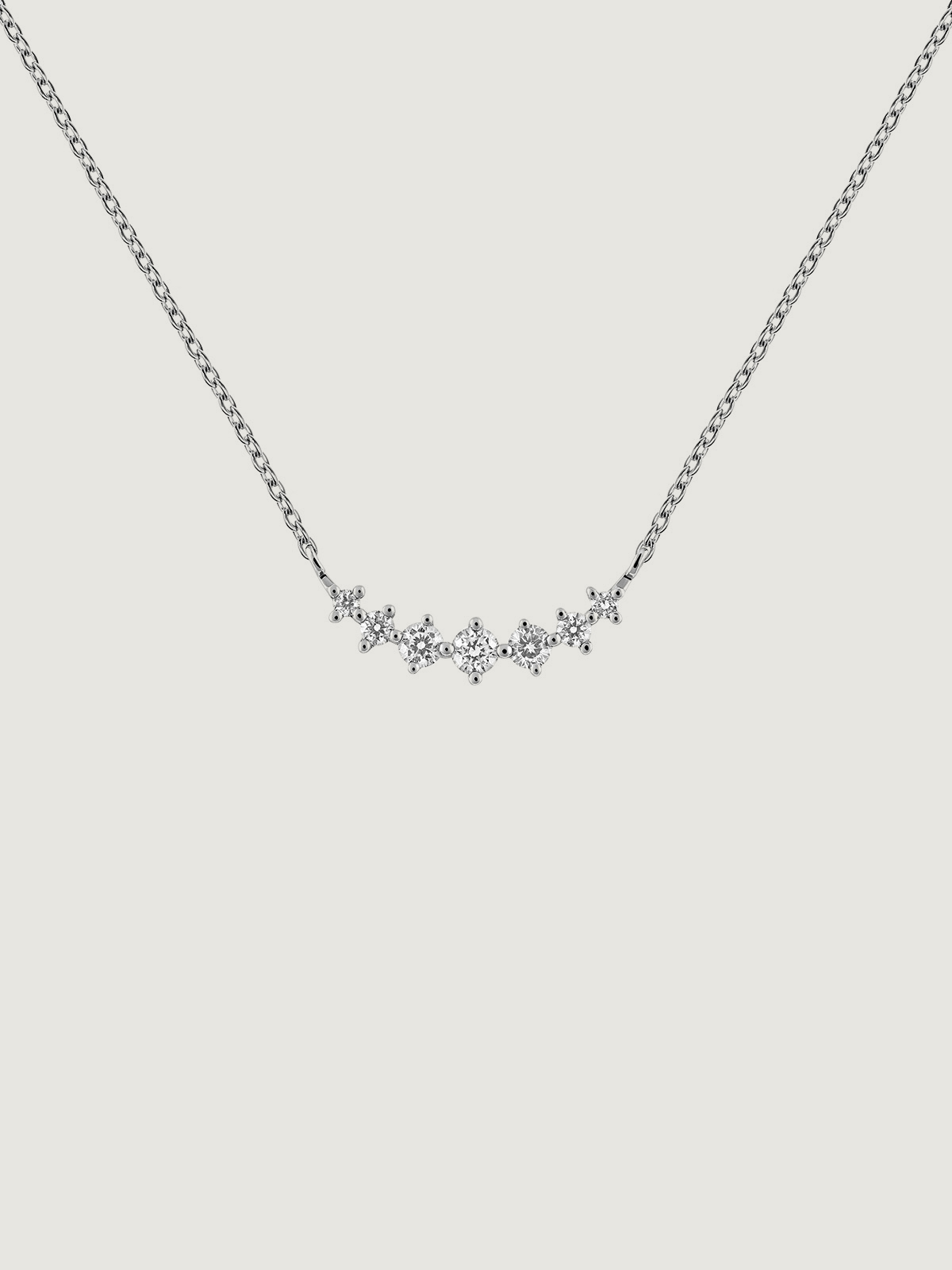 18K white gold necklace with diamonds
