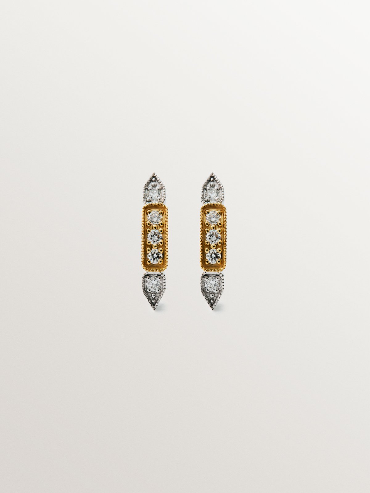 Pendientes de oro blanco y amarillo de 18K con diamantes en talla brillante