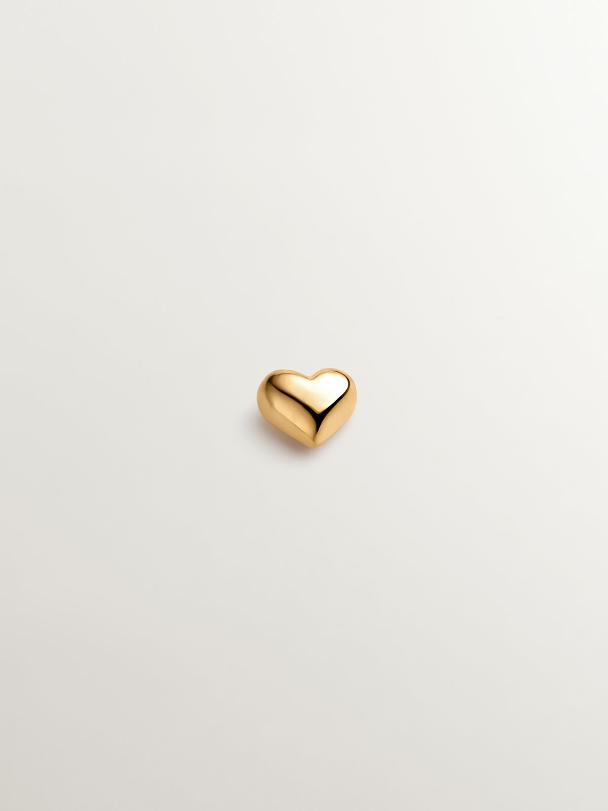 Piercing de oro amarillo de 18K con forma de corazón