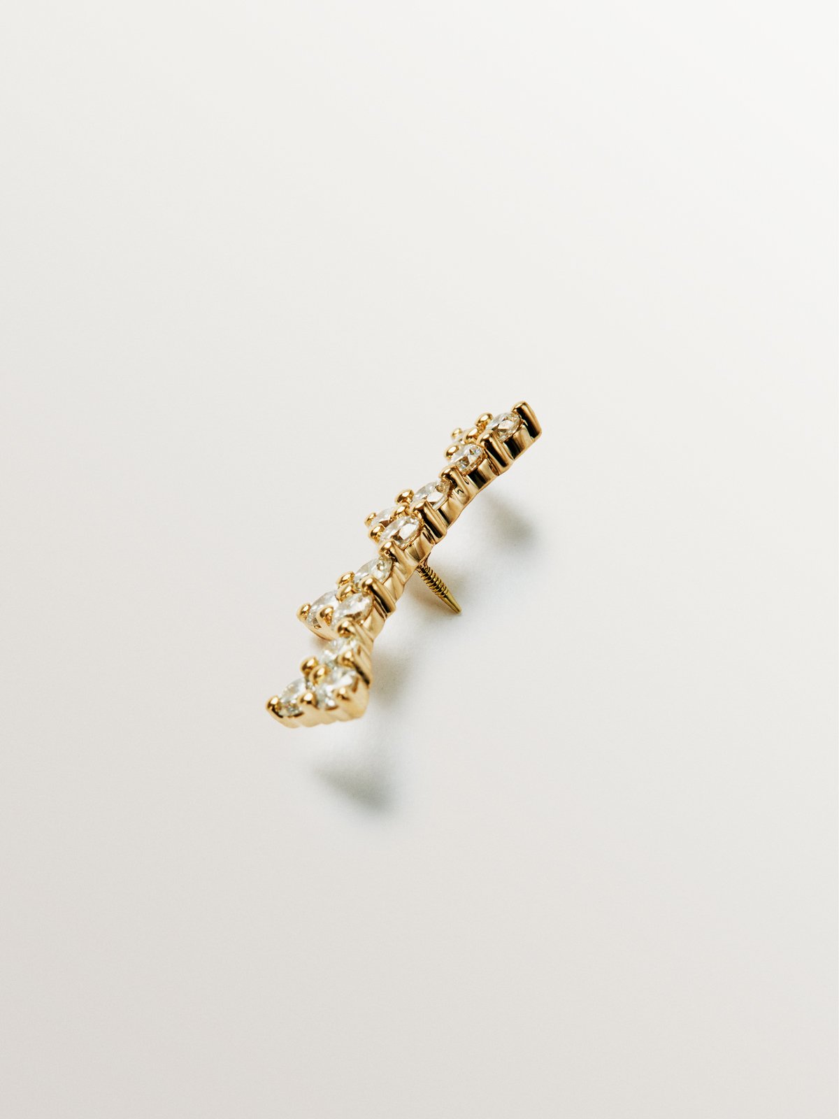 Piercing trepador de oro amarillo de 18K y diamantes en talla brillante